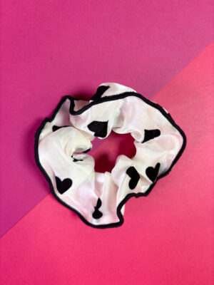 White & Black Scrunchie - Image 4