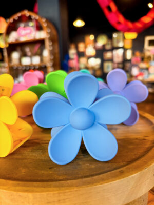 Large Retro Flower Hair Clip - Image 2