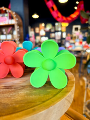 Large Retro Flower Hair Clip - Image 4