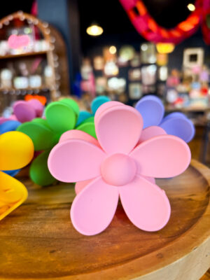 Large Retro Flower Hair Clip - Image 5
