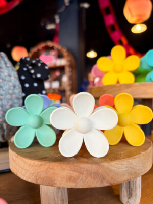 Retro Flower Hair Clip - Image 5