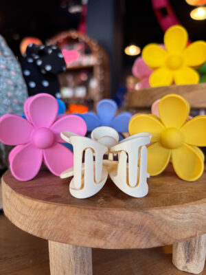 Retro Flower Hair Clip - Image 3