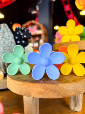 Retro Flower Hair Clip - Image 8