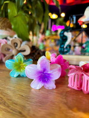 Small Hibiscus Flower Hair Clip - Image 5